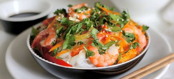 Фунчоза с креветками - 8 рецептов с овощами и соевым соусом с пошаговыми фото