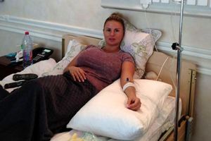 В СМИ появилась новость о том, что Анна Семенович перенесла экстренную операцию по удалению опухоли груди