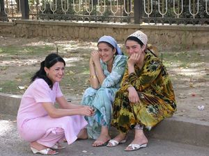 Почему в Таджикистане женщины соглашаются быть "вторыми женами".