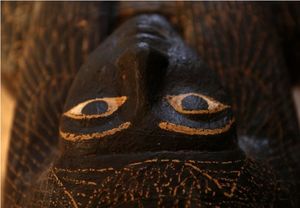 В Египте открыли саркофаг бальзамировщика храма Мут