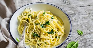 Спагетти с лимоном из кулинарной книги Софи Лорен, потрясающе вкусно