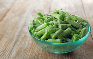 3 рецепта салатов со стручковой фасолью: простые, вкусные и недорогие