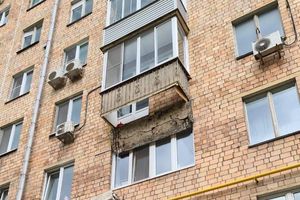 Минстрой разъяснил новые правила о штрафах за остекление балконов