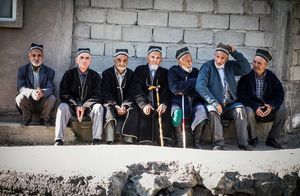 Гора из соли, запрет на объятия и отсутствие урн: чем Таджикистан способен удивить