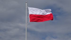 Эксперт оценил скандальное заявление экс-главы МИД Польши о России