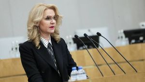 Голикова предупредила, что Москва первой примет на себя удар «омикрона»