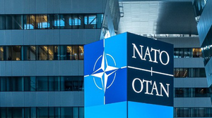 НАТО выразило готовность обсудить ограничения вооружений с Россией