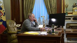 Путин и Джонсон обсудили Украину и гарантии безопасности России
