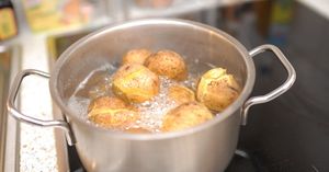 Как варить картофель в мундире, чтобы он не трескался