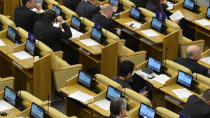 Женщины-депутаты попросились с заседания Госдумы кормить мужей