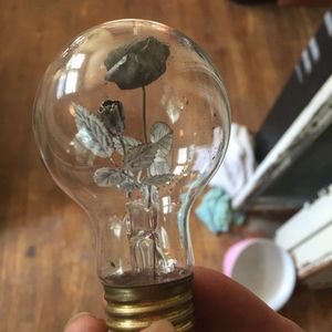 Это почти забытое искусство простых электрических лампочек!