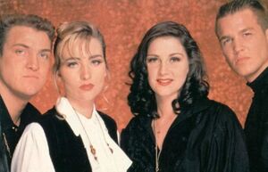 Легенды 1990-х: Участники культовой шведской поп-группы «Ace of Base» тогда и сейчас