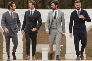 Почему нижняя пуговица на мужском пиджаке должна быть расстегнута