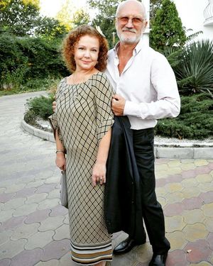 70-летний Юрий Беляев и 43-летняя Татьяна Абрамова. Кажется, эти двое были созданы друг для друга?
