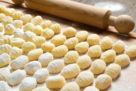 Сладкие картофельные клецки с кедровыми орешками - фото рецепт приготовления