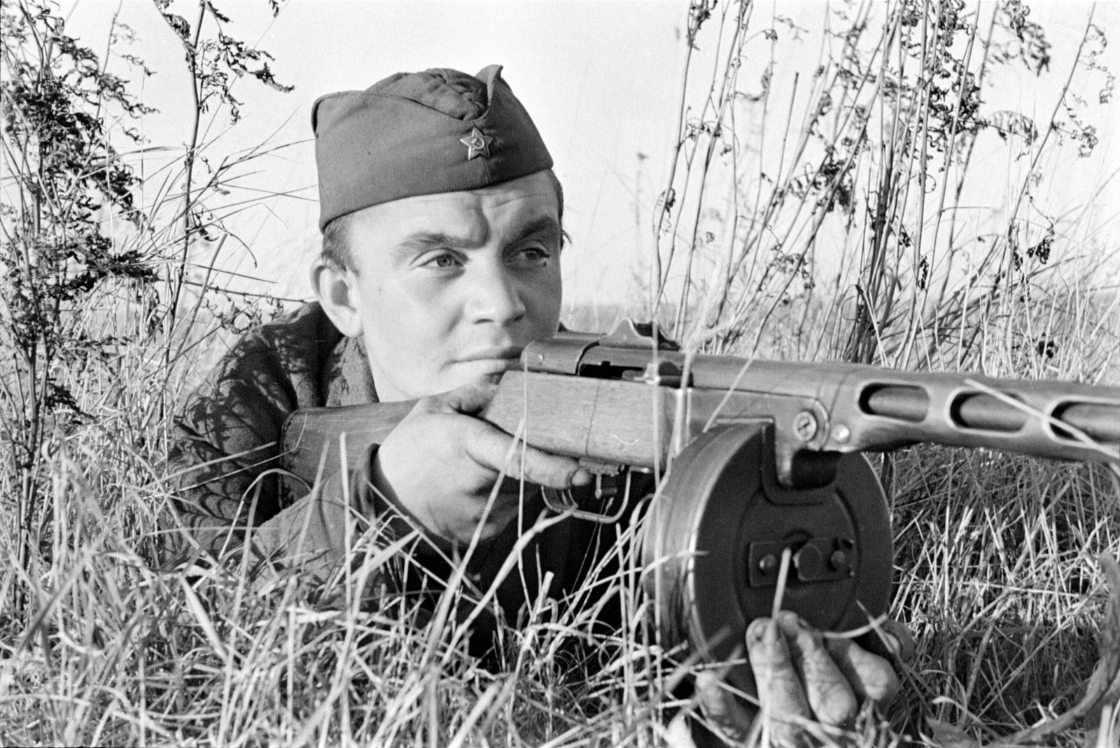 Советский солдат с ППШ 1941