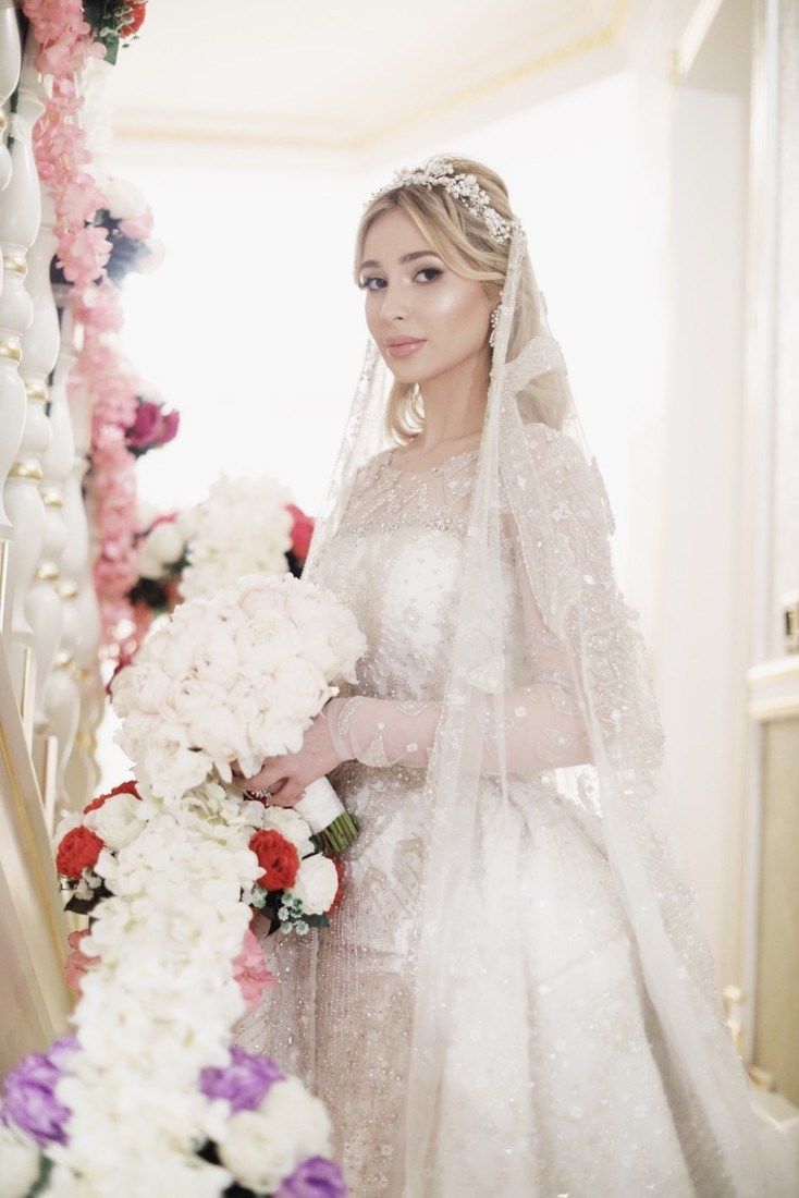 Свадебные платья чеченских девушек