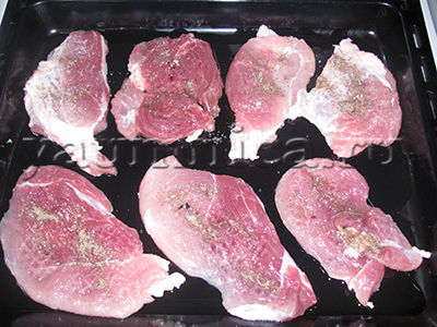 Шикарное мясо, запеченное в духовке