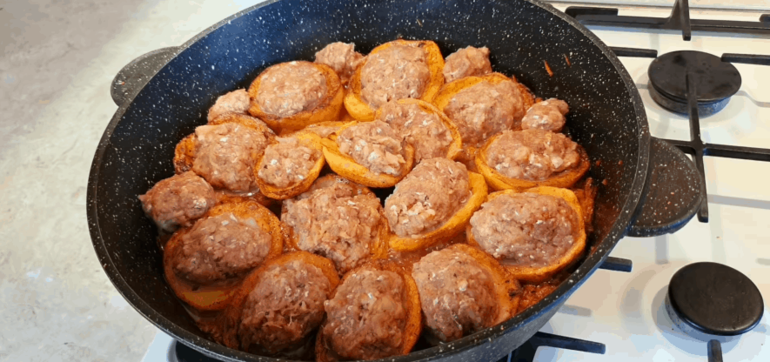 Картофельные лодочки — потрясающее блюдо из обычных продуктов