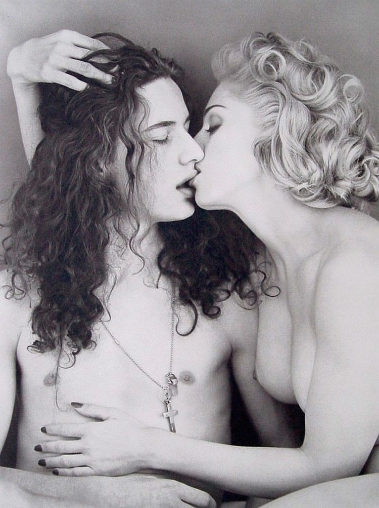 Секс" в алюминиевой обложке: фотокнига, сделавшая Мадонну воплощением ...
