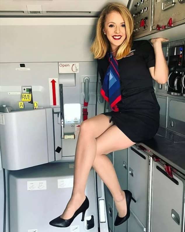 Ножки стюардесс. 