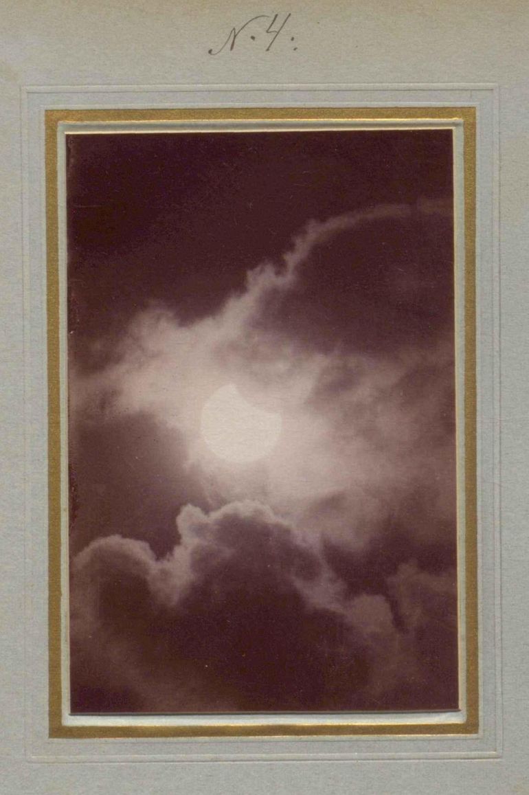 7 апреля солнечное затмение. Затмение 1887 года. 1887 Год солнечное затмение. Солнечное затмение в Москве 1887. Известный снимок затмение.