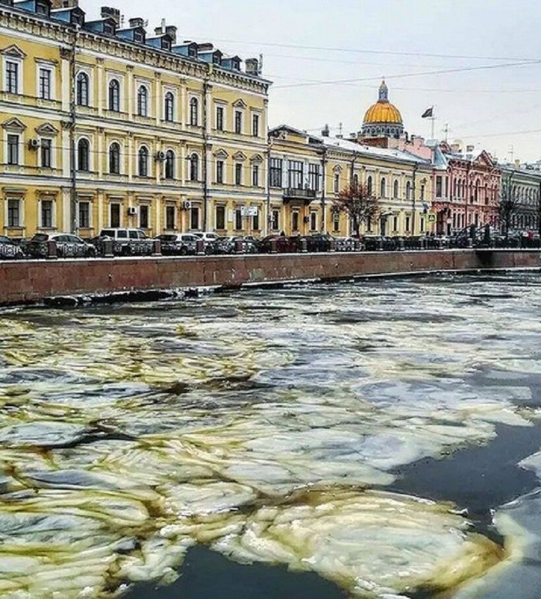 Река мойка зимой