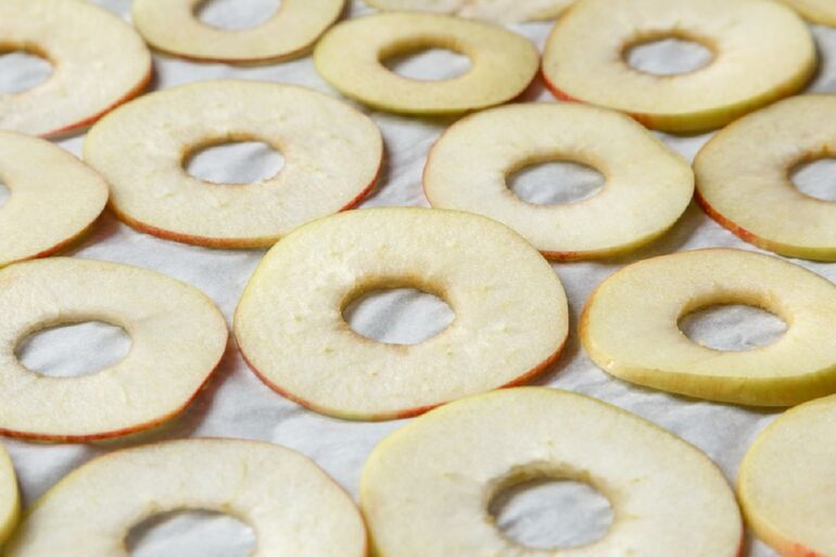 Сушка яблок в домашних условиях: рецепты, как правильно сушить яблоки
