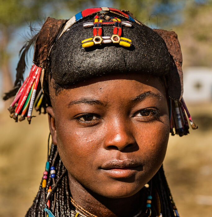 Ангола племена. Девушка из племени. Девушки племени Химба. Ангола племена Мвила.