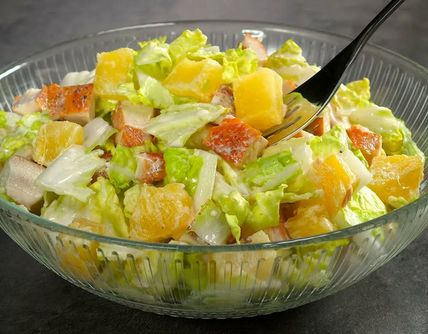 Салат с ананасом и курицей