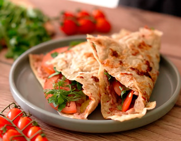 Сытный завтрак или быстрый ужин: лаваш с фаршем