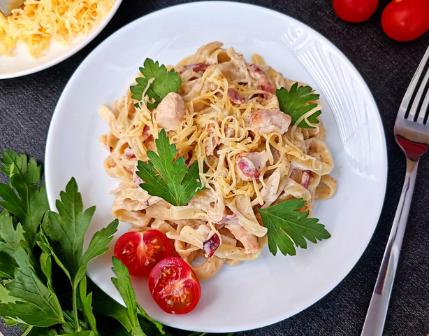 Паста в сливочном соусе