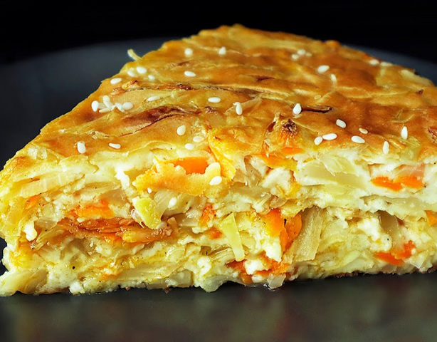 Капустный пирог с маленьким секретом: нежность, о которой вы не догадывались