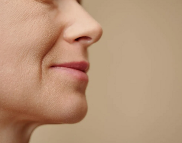 Как уменьшить носогубные складки без уколов: упражнения и причины появления