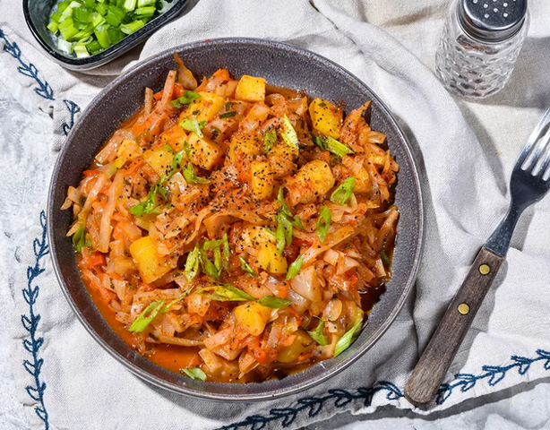 Тушеная капуста с картошкой