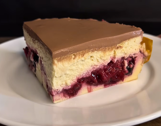 Нежный творожный десерт с ягодами: полезное удовольствие без лишних калорий