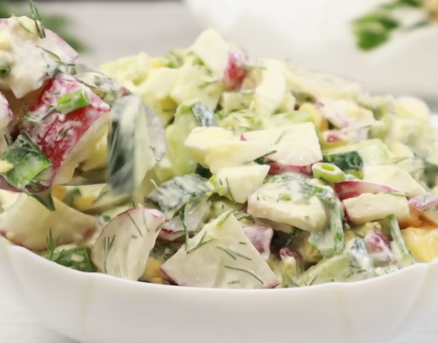 Простой салат, который удивляет: всё решает заправка