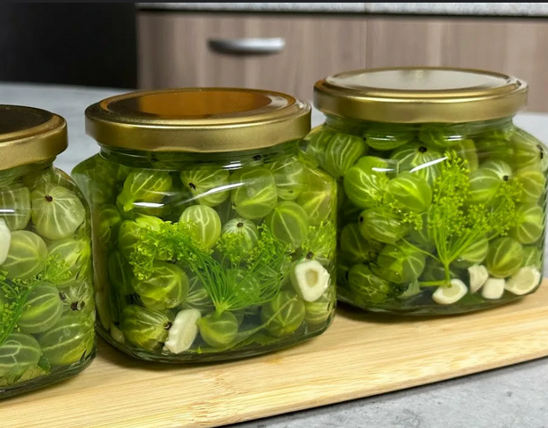 Маринованный крыжовник на зиму: необычная закуска к мясу