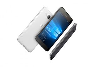 Microsoft официально представила смартфон Lumia 650