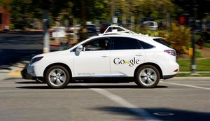 Беспилотный автомобиль Google впервые стал причиной ДТП