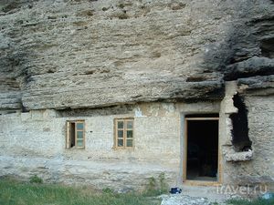 Скальный монастырь в Цыпово. Молдова