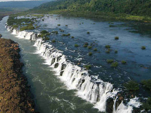 Мокона: единственный в мире «параллельный» водопад (Аргентина)