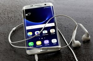 Samsung продал рекордное количество новых смартфонов в РФ