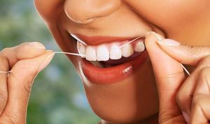 Как правильно выбрать и пользоваться зубной нитью?
