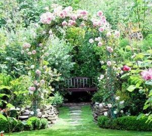 Красивые и функциональные садовые арки.