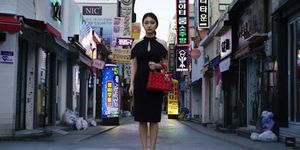 Dior извинился за скандальное фото корейской женщины