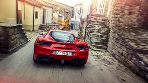 Минутка Ferrari: 1000 километров в 488 GTB