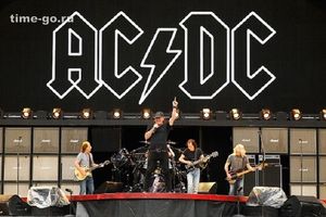 На 71-м году жизни скончался один из основателей легендарной рок-группы AC/DC.