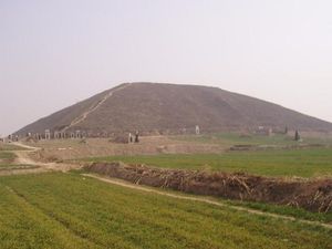 Тайны китайских пирамид