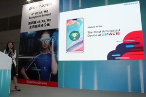 В Китае показали точный клон iPhone X на Android
